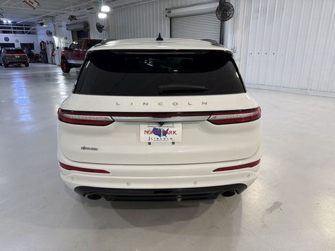 Used 2023 Lincoln Corsair Reserve w/ Jet Appearance Package FWD image 4