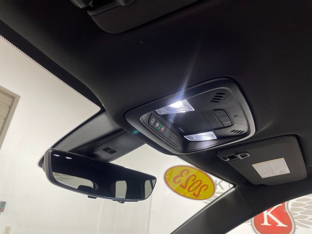 Used 2023 Chevrolet Traverse LT w/ Rear Camera Mirror Package AWD/4WD image 18