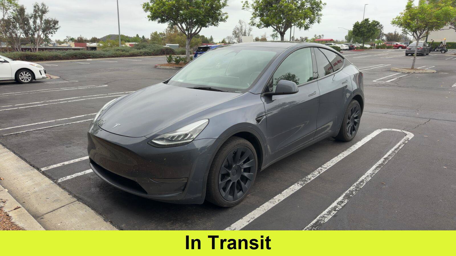 Used 2023 Tesla Model Y Long Range AWD/4WD image 1
