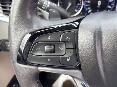 Used 2023 Buick Enclave Avenir w/ Avenir Technology Package AWD/4WD image 58