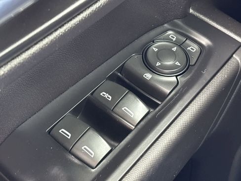 Used 2020 Chevrolet Silverado 1500 Custom w/ Infotainment Package image 36