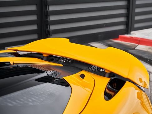 Used 2024 McLaren 750S image 12