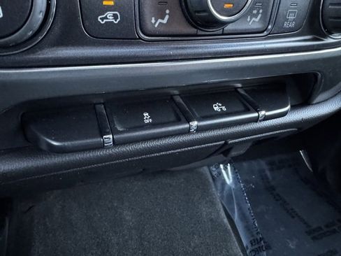 Used 2014 Chevrolet Silverado 1500 LT w/ LT Convenience Package image 12