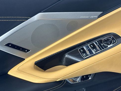 Used 2021 Chevrolet Corvette Stingray Premium Conv w/ Z51 Performance Package RWD image 13