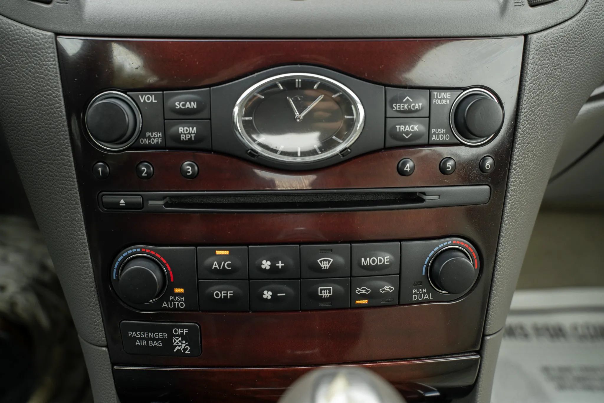 Used 2012 INFINITI G37 Convertible w/ Premium Pkg RWD image 21