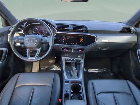 Used 2024 Audi Q3 2.0T Premium image 17