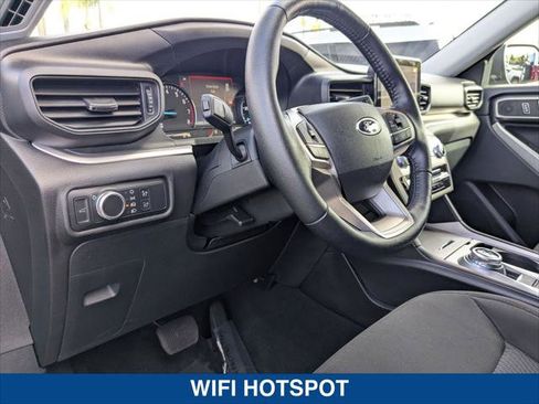 Certified 2022 Ford Explorer XLT image 12
