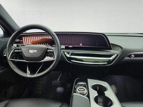 Used 2024 Cadillac Lyriq Tech AWD/4WD image 25