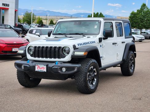 Used 2024 Jeep Wrangler Unlimited Rubicon 4xe AWD/4WD image 4