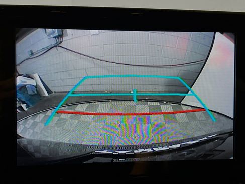 Used 2024 Toyota Sienna XLE image 28