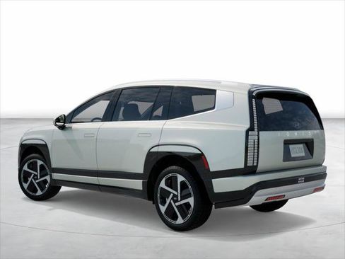 New 2026 Hyundai Ioniq 9 Limited image 5