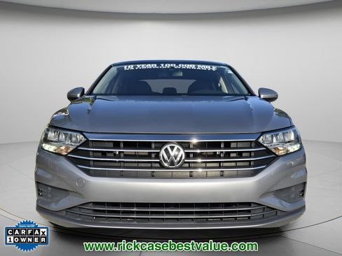 Used 2020 Volkswagen Jetta SE FWD image 4