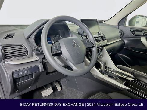 Used 2024 Mitsubishi Eclipse Cross LE image 10