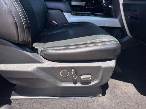 Used 2019 Ford F250 Lariat w/ Lariat Ultimate Package AWD/4WD image 13
