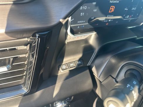 Used 2024 GMC Sierra 1500 AT4 w/ Technology Package image 11