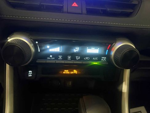 Certified 2023 Toyota RAV4 LE image 33