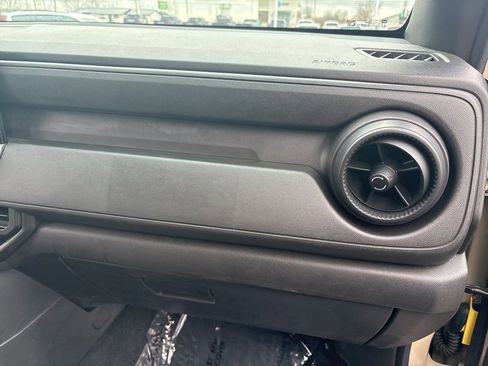 Used 2024 Chevrolet Colorado W/T image 36