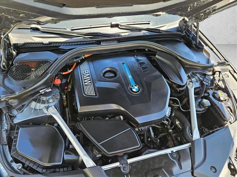 Used 2019 BMW 530e w/ M Sport Package RWD image 22
