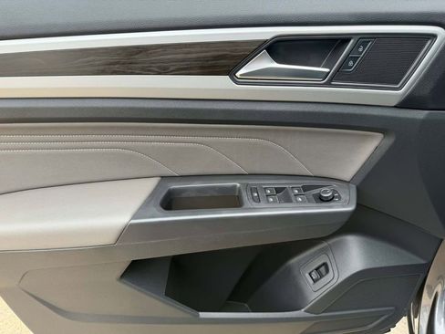 Used 2023 Volkswagen Atlas SE FWD image 8