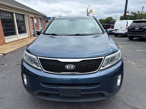 Used 2014 Kia Sorento LX FWD image 2