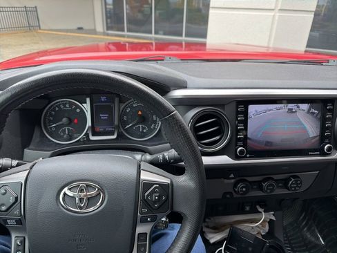 Used 2020 Toyota Tacoma SR5 image 7
