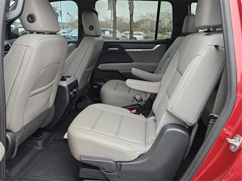 Used 2024 GMC Acadia Elevation w/ Trailering Package image 4