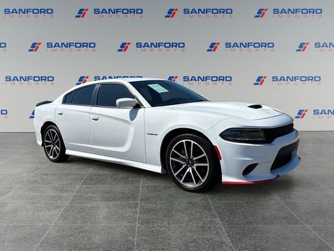 Used 2022 Dodge Charger R/T w/ Plus Group RWD image 7