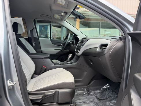 Used 2024 Chevrolet Equinox LT w/ LPO, Floor Liner Package FWD image 23