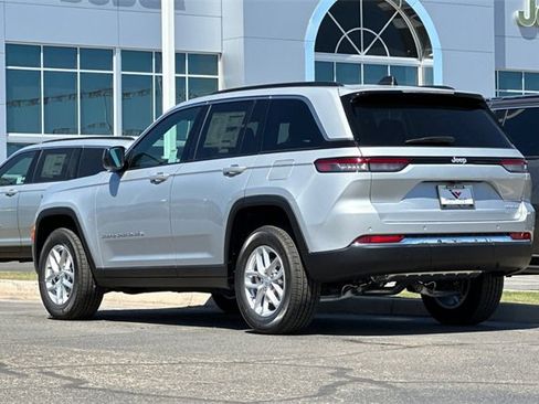 New 2025 Jeep Grand Cherokee Laredo X image 9