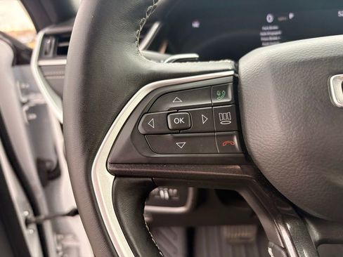 Used 2021 Jeep Grand Cherokee L Laredo image 22