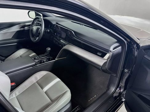 Used 2026 Toyota Camry SE FWD image 27