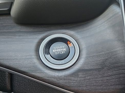 New 2025 Jeep Grand Cherokee L Limited w/ Luxury Tech Group II image 51