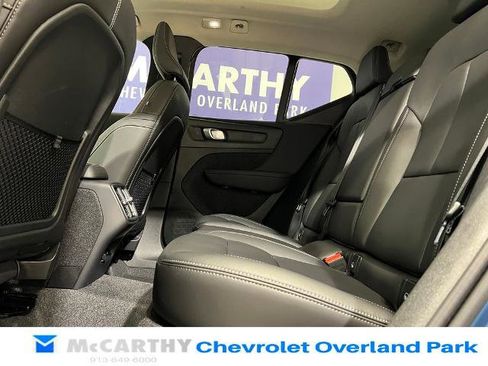 Used 2025 Volvo XC40 B5 Plus AWD/4WD image 27
