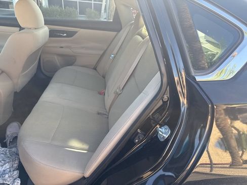 Used 2015 Nissan Altima 2.5 S w/ Special Edition Package FWD image 10