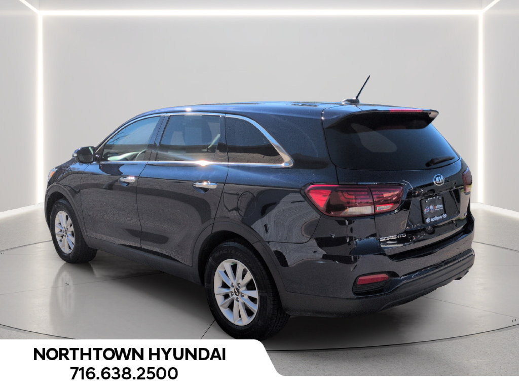 Used 2020 Kia Sorento LX FWD image 3