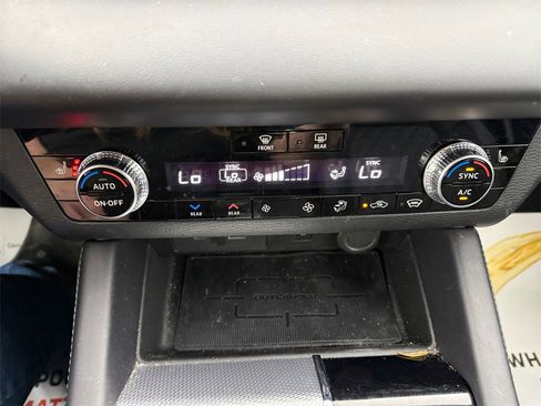 Used 2024 Mitsubishi Outlander SEL image 32