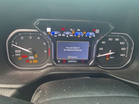 Used 2021 GMC Yukon XL Denali w/ Denali Premium Package image 12