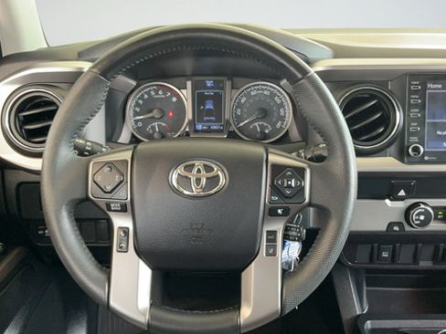 Used 2022 Toyota Tacoma SR5 w/ SR5 Appearance Package (SM) RWD image 10