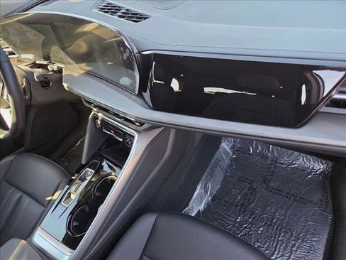 Certified 2025 Audi Q5 Premium w/ Convenience Package image 21