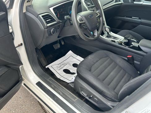 Used 2014 Ford Fusion SE image 10