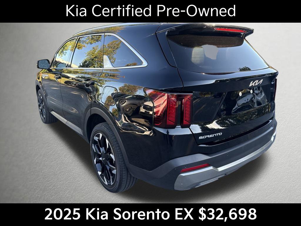 Certified 2025 Kia Sorento EX w/ Panoramic Sunroof Package AWD/4WD image 6