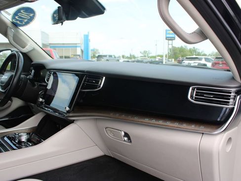 Used 2023 Jeep Grand Wagoneer Series II w/ Flexible Seating Group AWD/4WD image 31
