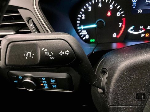 Used 2022 Ford Escape SE w/ SE Sport Appearance Package image 30