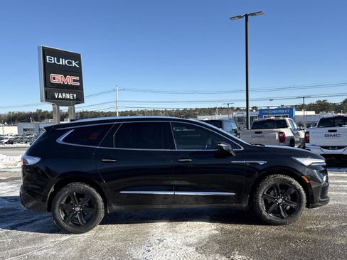 Used 2023 Buick Enclave Premium w/ Experience Buick Package image 28