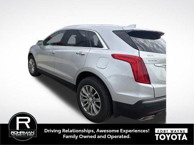 Used 2017 Cadillac XT5 Luxury w/ Driver Awareness Package FWD image 6