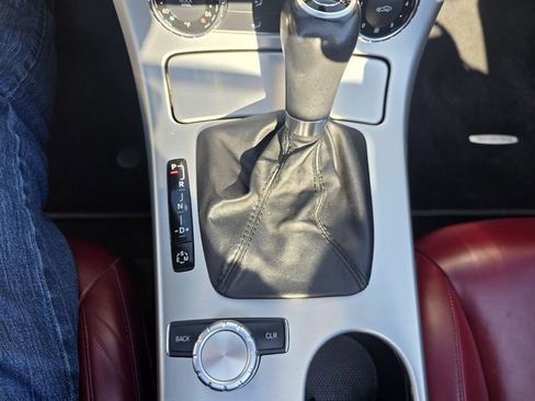 Used 2012 Mercedes-Benz SLK 250 image 24