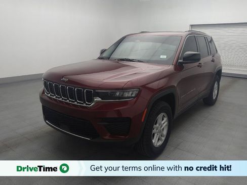 Used 2023 Jeep Grand Cherokee Laredo RWD image 1