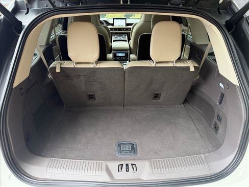 Used 2020 Lincoln Aviator Reserve w/ Equipment Group 202A AWD/4WD image 17