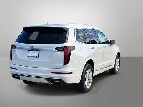 Used 2025 Cadillac XT6 Luxury image 26