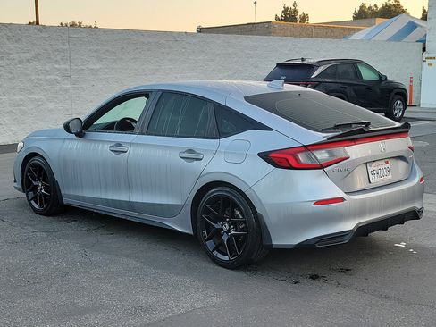 Used 2023 Honda Civic Sport image 28